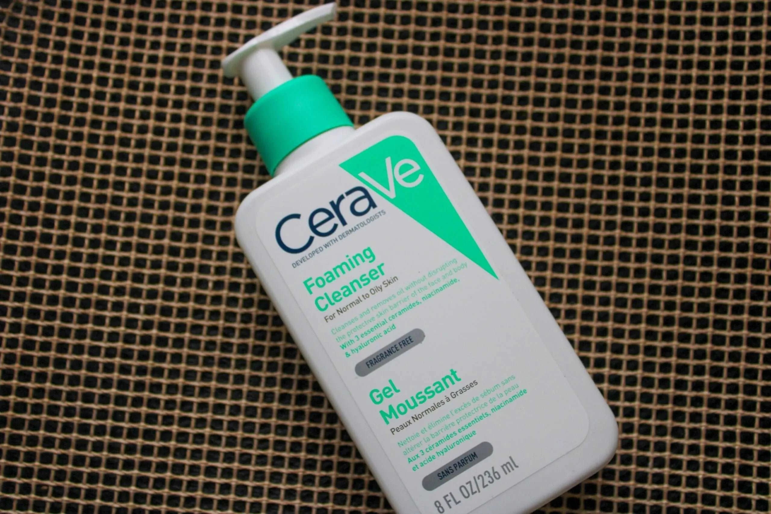 CERAVE FOAMING FACIAL CLEANSER 236ML